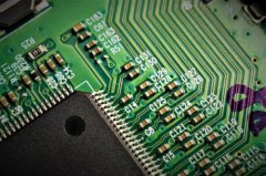 ֱߣߣPCB LayoutƵߣ һ Layout ֱߣ棩 ֱߵĶźŵӰҪ棺һǹսǿԵЧΪϵԸأʱ䣻迹źŵķ䣻