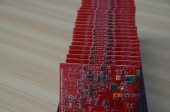 PCBֽ׶Σǡѡȡһӡˢ·ߴԳмΣõʵֽӵأЧͼУ̴䳤ͨźŵĴŵȣЩڸƵ·Ŀɿԡ PCBԽߣ칤ԽӣλɱԽߡҪ