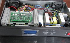 PCB板 在加工过程中，都需要进行检测，其中目检是比较重要的一项。PCB板上很多瑕疵或者质量上的欠缺，通过目检是可以识别出来的，从而采取有效措施加以改进，不断提高产品质量。在进行目检的时候，有时候还会借助一些简单的光学仪器。对那些生产设备和检测设