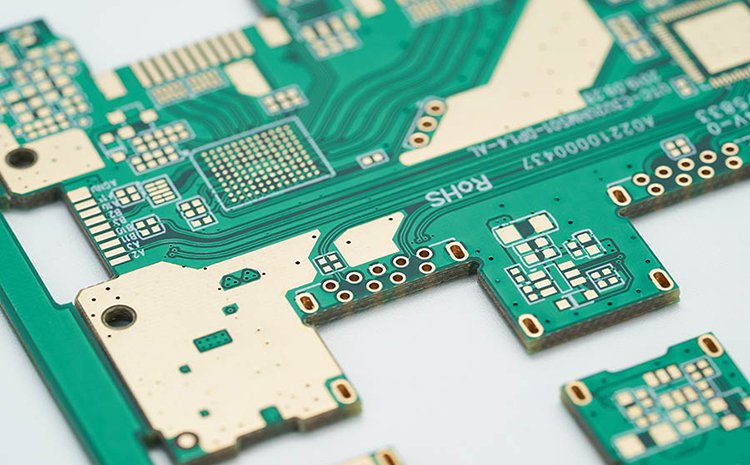 PCB۸ô